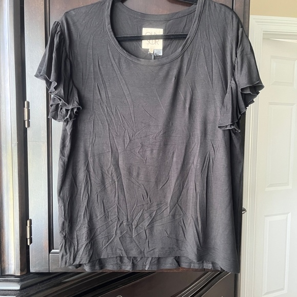 NWT Chaser Flouncy Sleeve Hi-Lo Tee, True Black, Medium - Picture 1 of 4